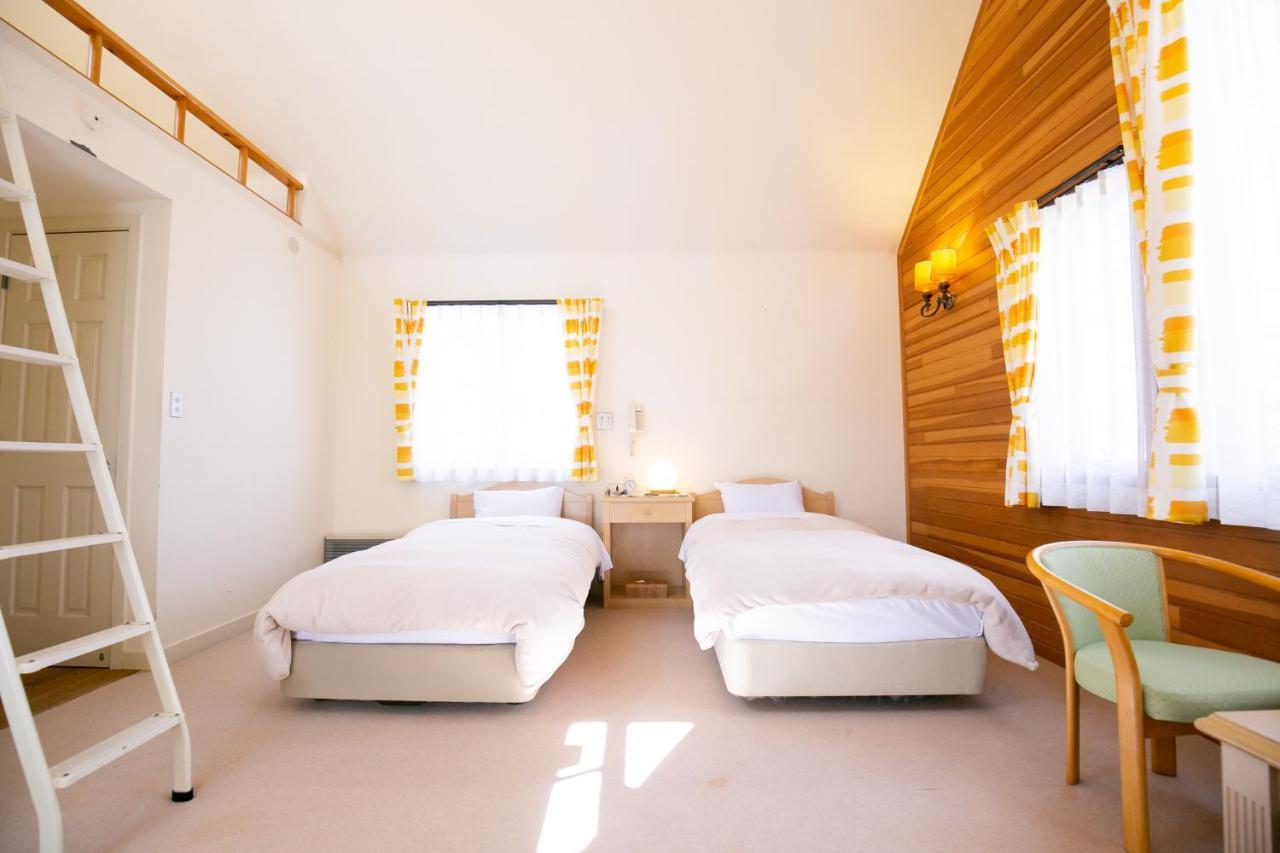 Bed and Breakfast Ryosha Tsukiakari à Yamanakako Extérieur photo